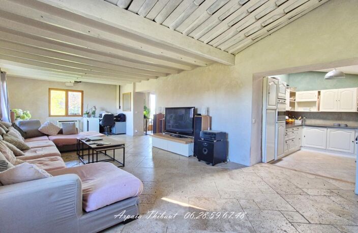 Maison familiale de plain-pied 192 m² sur plus de 8 000 m² avec vue dégagée sur le plateau — photo 2