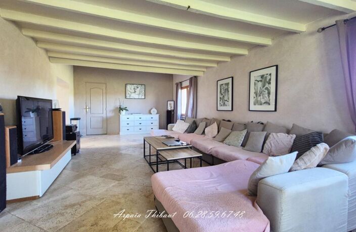 Maison familiale de plain-pied 192 m² sur plus de 8 000 m² avec vue dégagée sur le plateau — photo 3