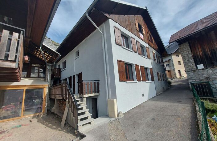 RARE À TALLOIRES-MONTMIN, 150 m² de plateau À RÉNOVER , VUE MONTAGNE , FORT POTENTIEL — photo 4