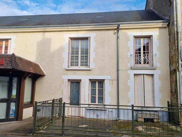 Maison 146 m² + Boutique - Centre de Mazangé - Fort potentiel — photo du bien
