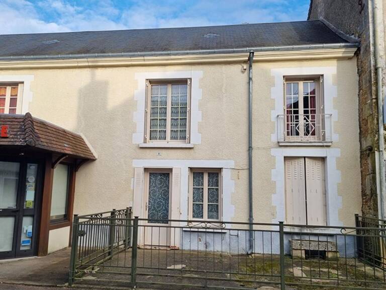 Maison 146 m² + Boutique - Centre de Mazangé - Fort potentiel — photo 1