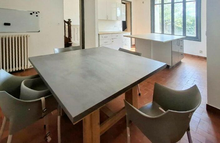 Maison en pierre, 4 chambres, garage attenant et grand terrain à 5 min de Saint-André-de-Cubzac — photo 4
