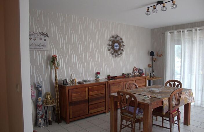 Maison de 110m² avec 3 chambres, véranda et garage à Saint Romain De Benet 289 000 — photo 3