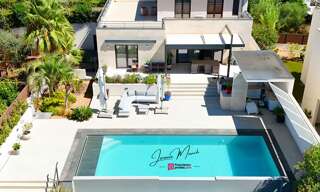 Maison 7 Pièces 150 m² à vendre à Saint-Cyr-sur-Mer (83270)