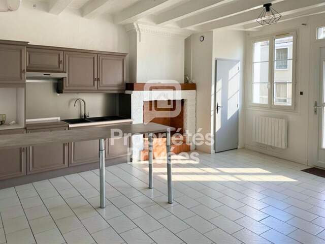 EXCLUSIVITÉ À VENDRE CHEILLÉ 37190 MAISON DE VILLE 4 PIÈCES — photo du bien