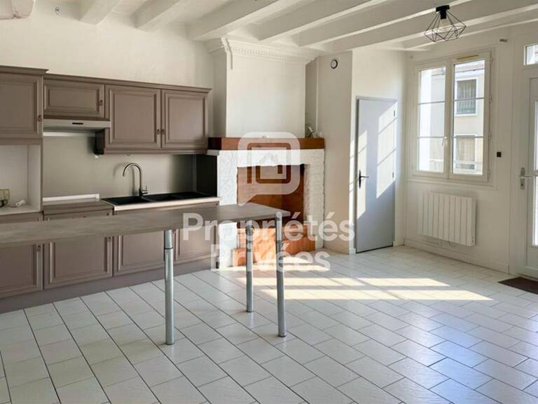 EXCLUSIVITÉ À VENDRE CHEILLÉ 37190 MAISON DE VILLE 4 PIÈCES — photo 1