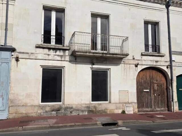 Maison Loches 5 pièce(s) 373 m2 — photo du bien