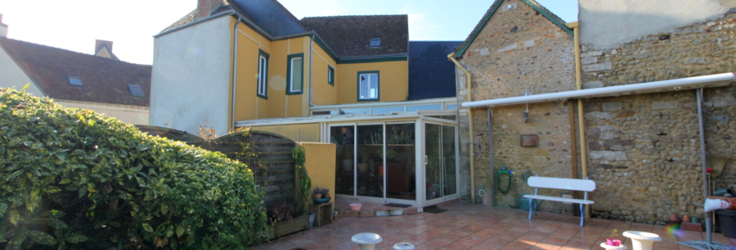 Maison 7 Pièces 222 m² à vendre à Bonnétable (72110)