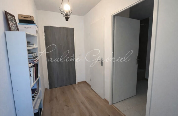 Un appartement moderne, prêt à vivre, au coeur d'un emplacement stratégique — photo 5