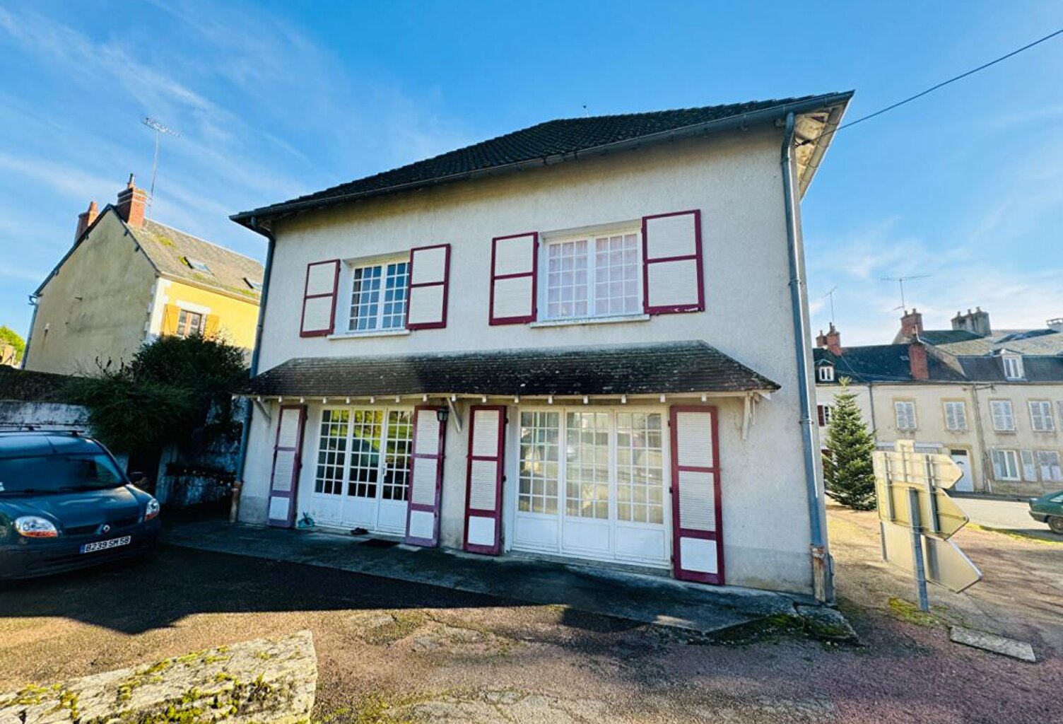 Belle maison de famille à Saint Saulge — photo 1