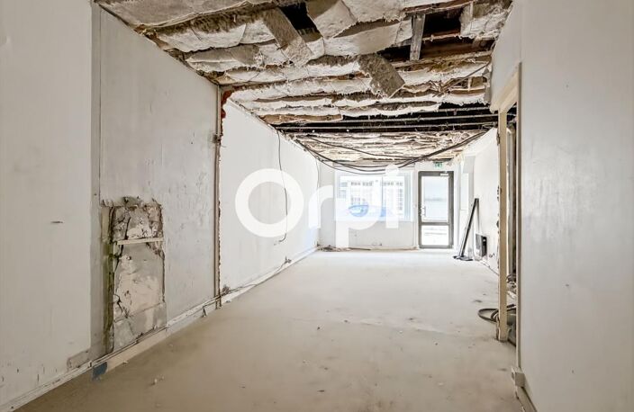 Emplacement N°1 : Sublimez votre activité au cœur d'un village en plein essor ! — photo 3