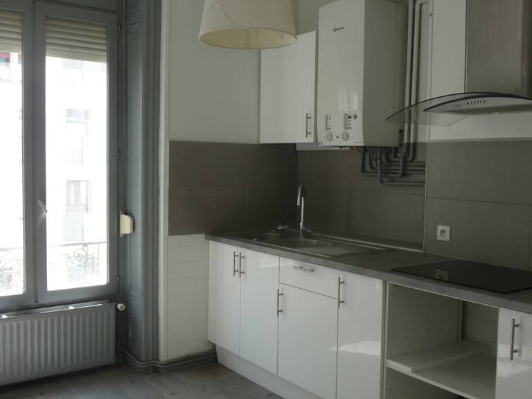Saint Etienne En face de  Sciences Po appartement en duplex — photo 1