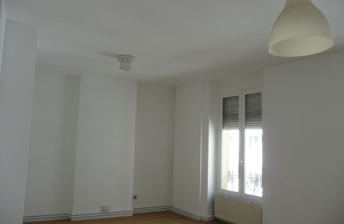 Saint Etienne En face de  Sciences Po appartement en duplex — photo 2