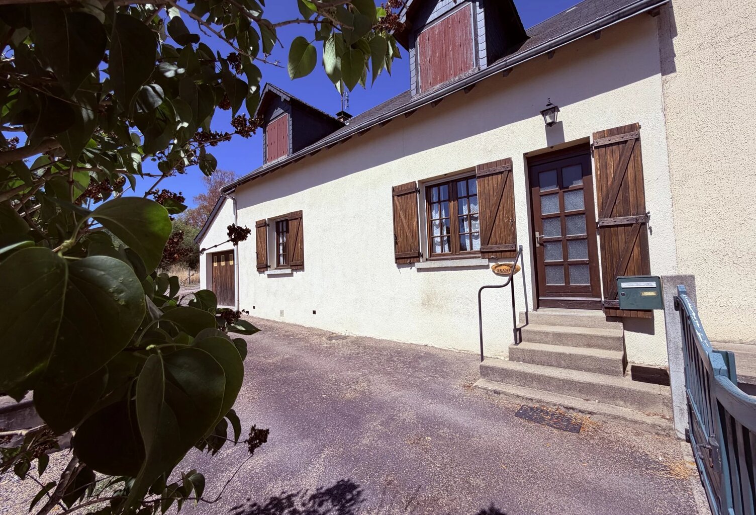 Maison à la campagne avec garages et grand jardin - Indre 36 — photo 1