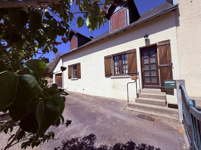 Maison à la campagne avec garages et grand jardin - Indre 36 — photo du bien