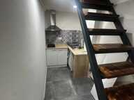 local 53 m2 rdc plus 47m2 en mezzanine. 100m2 utile  plus parking. — photo 3