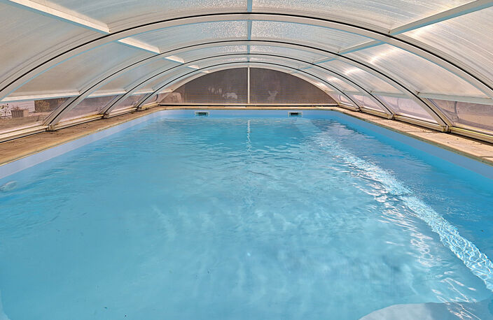 Propriété d'architecte de caractère   Parc paysager, piscine — photo 5