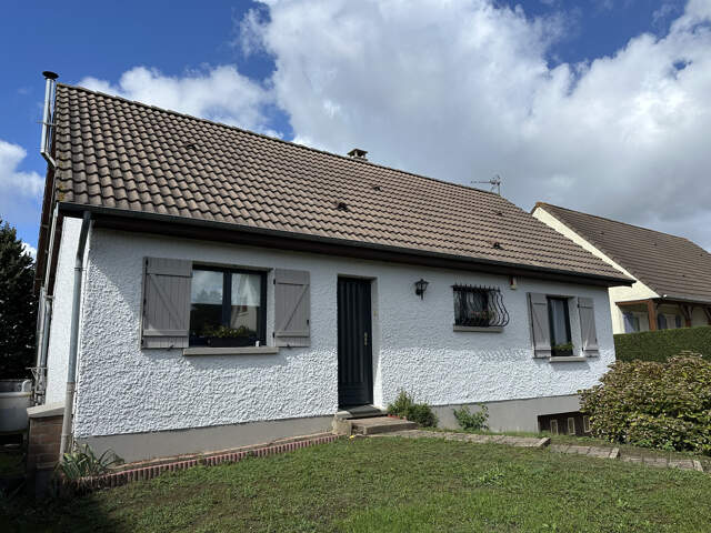 À VENDRE   MAISON FAMILIALE 4 CHAMBRES À ABBEVILLE — photo du bien