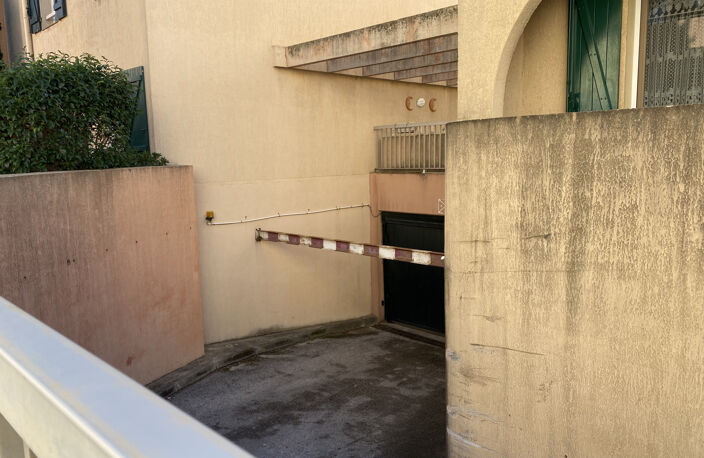 GARAGE - RESIDENCE LES ILES D'OR - 66 RUE LOUIS BOSC — photo 3