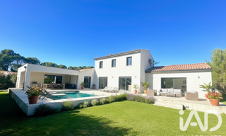Maison 8 Pièces 215 m² à vendre à Uchaux (84100)