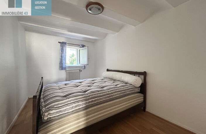Ensemble immobilier 180 m2 + 2 garages LE PUY — photo 4