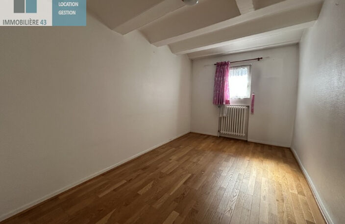Ensemble immobilier 180 m2 + 2 garages LE PUY — photo 5