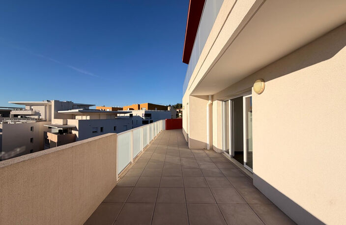 NIMES MONT DUPLAN Magnifique appartement 3 pièces de 70 m2 a — photo 4