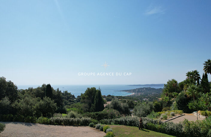 VILLA CONTEMPORAINE NEUVE, 5 CHAMBRES SUITES, GARAGE 75M², PARKING, VUE MER PANORAMIQUE ST TROPEZ, SAINTE-MAXIME — photo 2