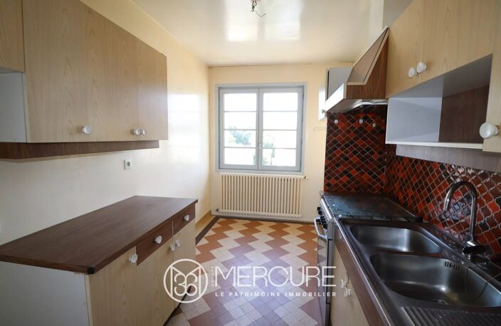 Maison familiale avec jardin arboré et nombreuses chambres — photo 5