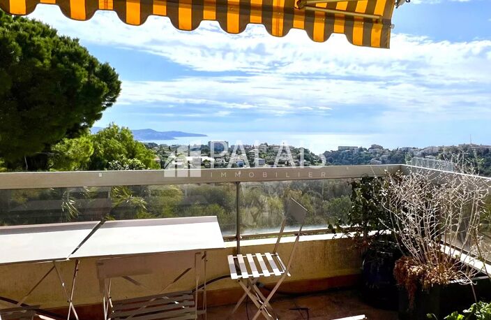 161 m² • VUE MER PANORAMIQUE • DERNIER ÉTAGE • 22 m² DE TERRASSES — photo 3