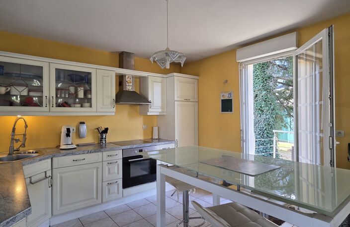 Vente Maison/villa 8 pièces — photo 4