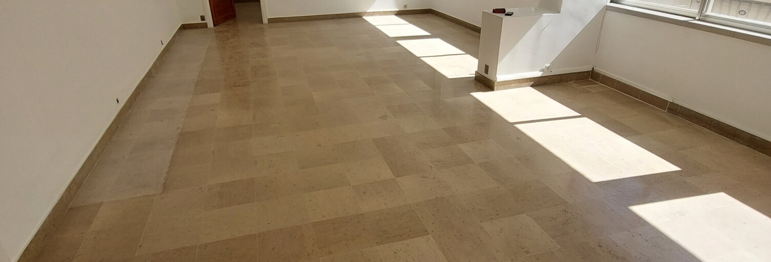 Appartement 3 Pièces 113 m² à louer à Nîmes (30000)