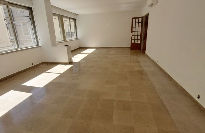 Location Appartement 3 pièces — photo 4
