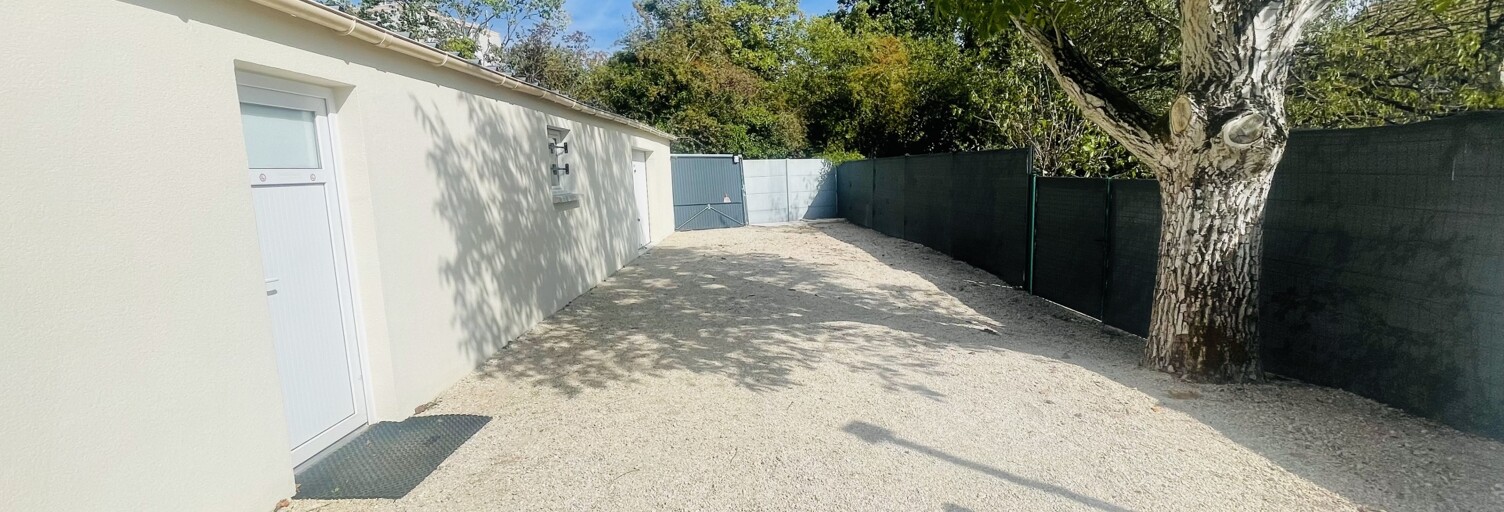 Commerce  68 m² à vendre à Saint-Jean-de-la-Ruelle (45140)