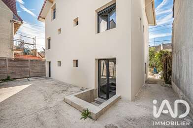 Maison 10 pièces 560000 €