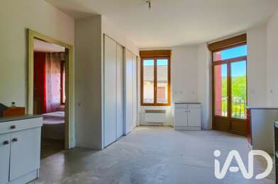 Immeuble  93000 €