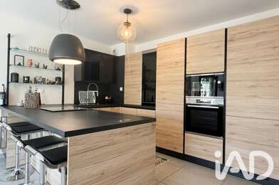 Appartement 3 pièces 242000 €