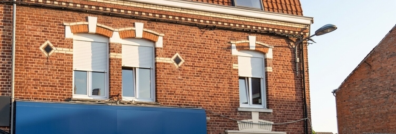 Immeuble  57 m² à vendre à Pérenchies (59840)