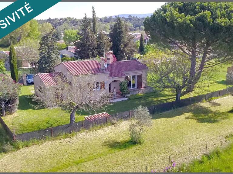 Villa de 74m² sur 2682m² de terrain clos — photo 1