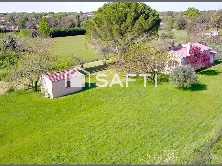 Villa de 74m² sur 2682m² de terrain clos — photo 1