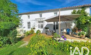Maison 9 Pièces 240 m² à vendre à Coulgens (16560)