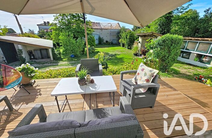 Vente Maison/villa 9 pièces — photo 2