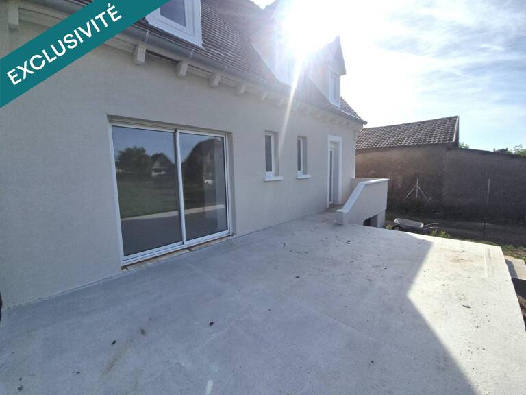 Un environnement paisible, un beau terrain, de beaux volumes et tout le potentiel pour créer votre véritable cocon familial Cette maison à Guewenheim n'attend plus que vous ! — photo 1