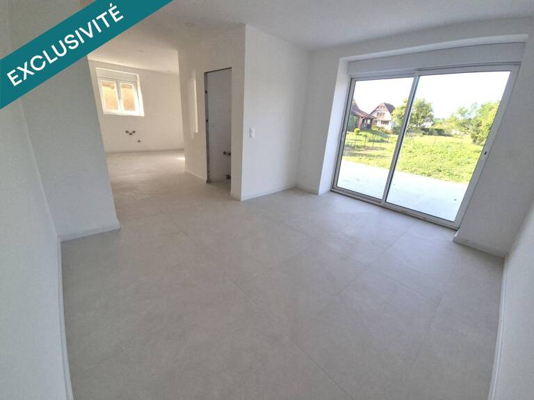 Un environnement paisible, un beau terrain, de beaux volumes et tout le potentiel pour créer votre véritable cocon familial Cette maison à Guewenheim n'attend plus que vous ! — photo 1