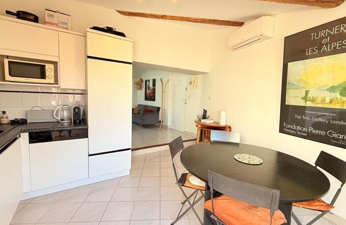Appartement de caractère avec terrasse  Centre historique de Béziers  Vendu meublé — photo 4