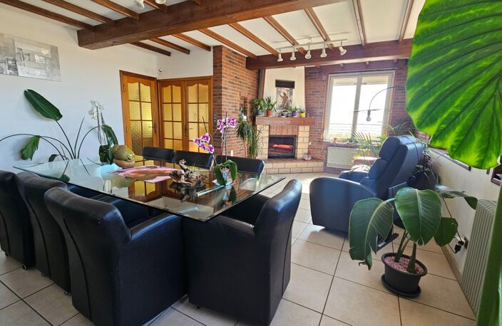 Vivez confortablement tout en maitrisant vos dépenses: maison de 166m² avec pompe à chaleur, panneaux photovoltaïques et DPE C — photo 3