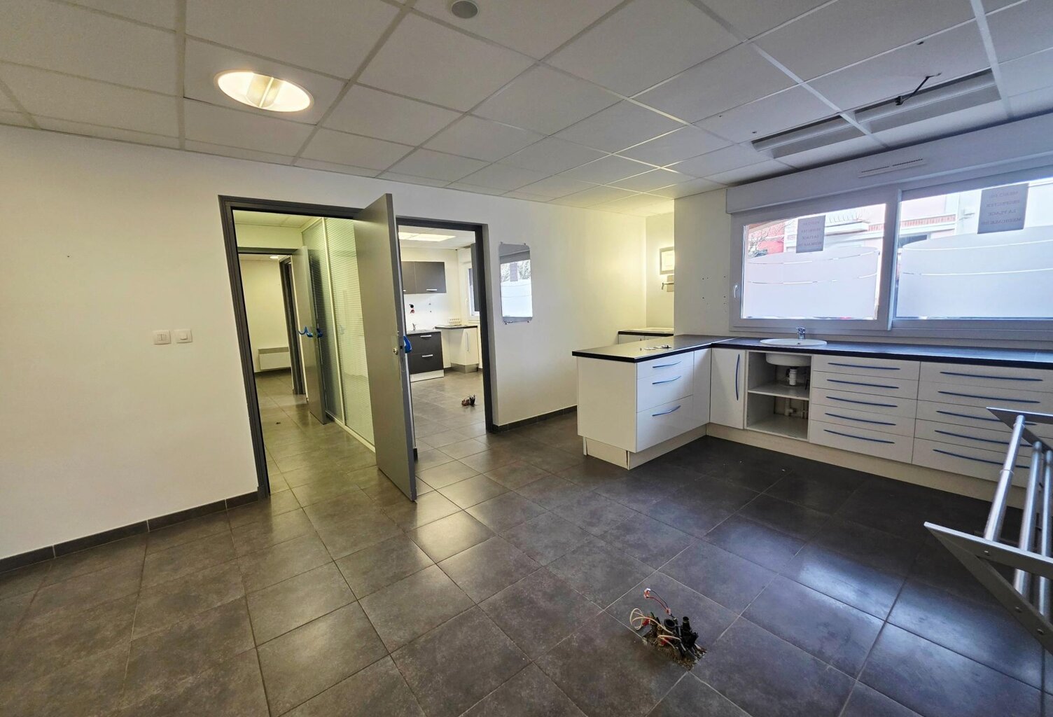 Centre ville, 60 m2 modulables, parking et cave — photo 1