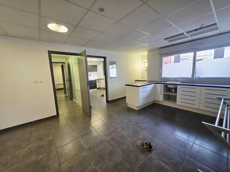 Centre ville, 60 m2 modulables, parking et cave — photo 1