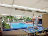 Belle villa lumineuse de plain pied dans quartier residentiel, sur grand terrain — photo 3
