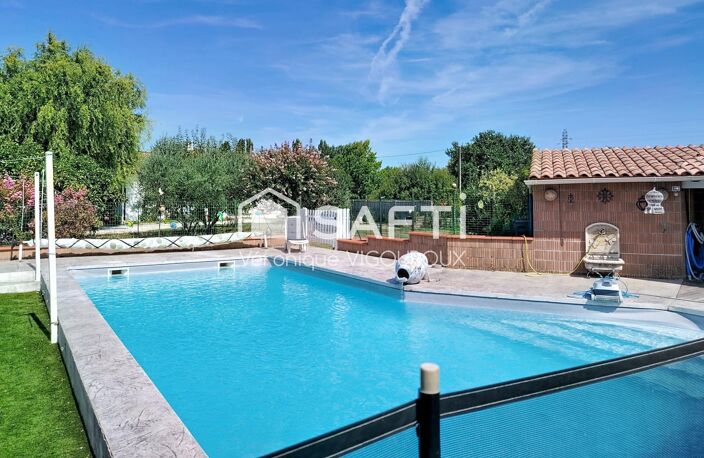 Belle villa lumineuse de plain pied dans quartier residentiel, sur grand terrain — photo 4